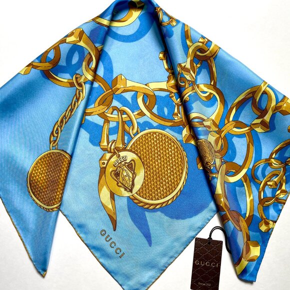 New Gucci Scarf Logo Chains Blue Gold Silk Wrap - Picture 11 of 11